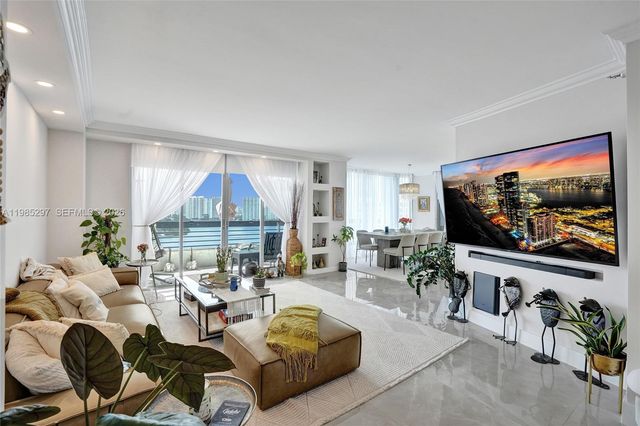 19101 NE 36th Ct 1805, Aventura, FL 33180