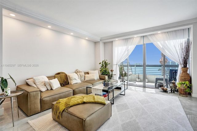 19101 NE 36th Ct 1805, Aventura, FL 33180