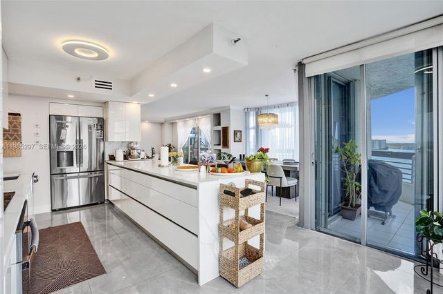 19101 NE 36th Ct 1805, Aventura, FL 33180