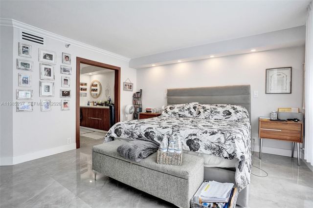 19101 NE 36th Ct 1805, Aventura, FL 33180