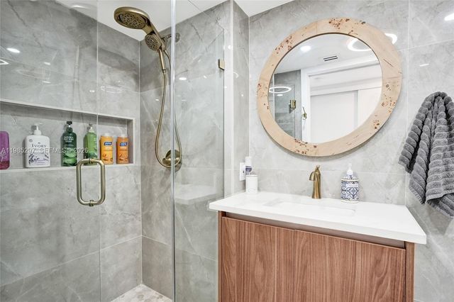 19101 NE 36th Ct 1805, Aventura, FL 33180