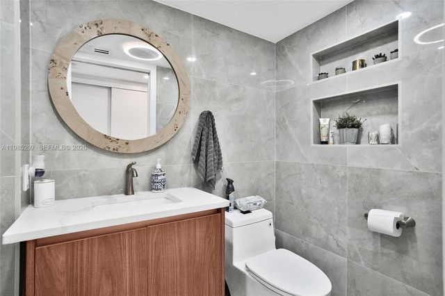 19101 NE 36th Ct 1805, Aventura, FL 33180