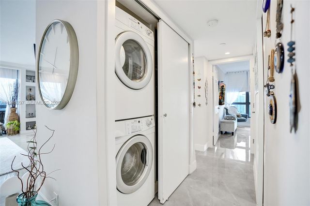 19101 NE 36th Ct 1805, Aventura, FL 33180