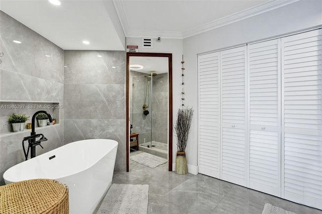 19101 NE 36th Ct 1805, Aventura, FL 33180