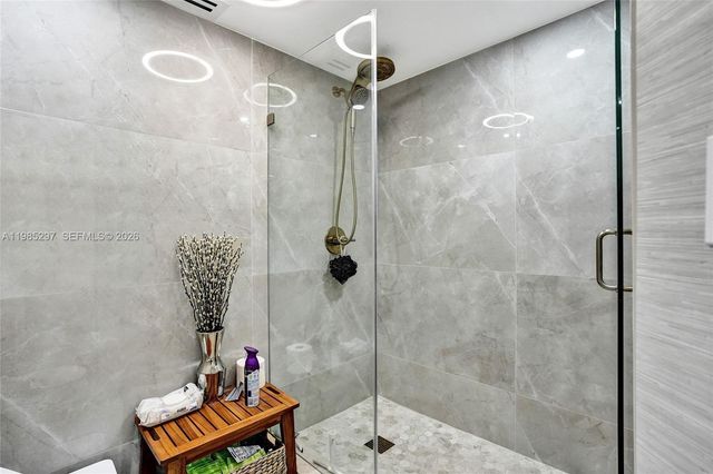 19101 NE 36th Ct 1805, Aventura, FL 33180