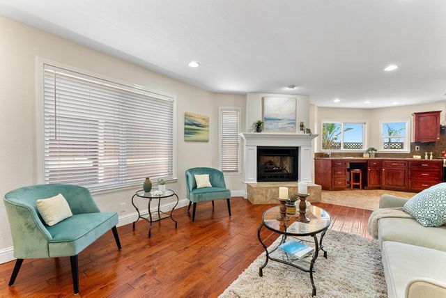 204 Oak Way, Santa Cruz, CA 95065