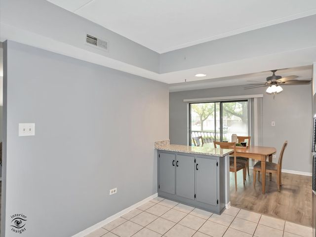 8124 W 169th Street 1W, Tinley Park, IL 60477