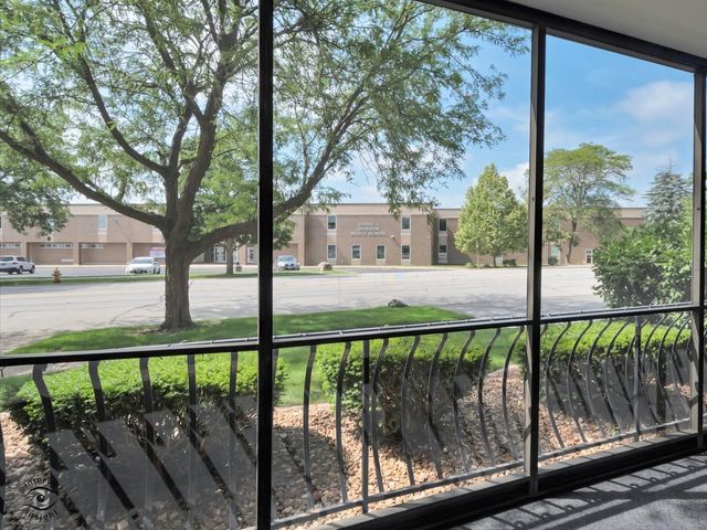 8124 W 169th Street 1W, Tinley Park, IL 60477