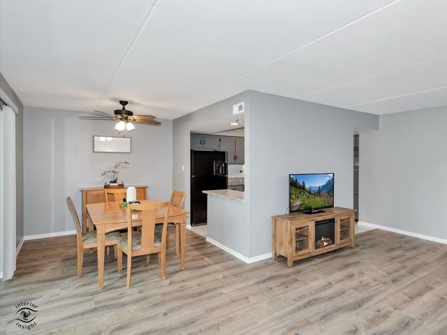 8124 W 169th Street 1W, Tinley Park, IL 60477