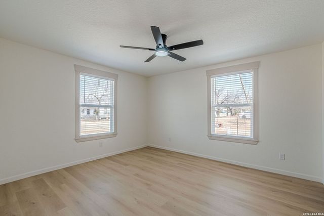 508 Hickory, Jourdanton, TX 78026