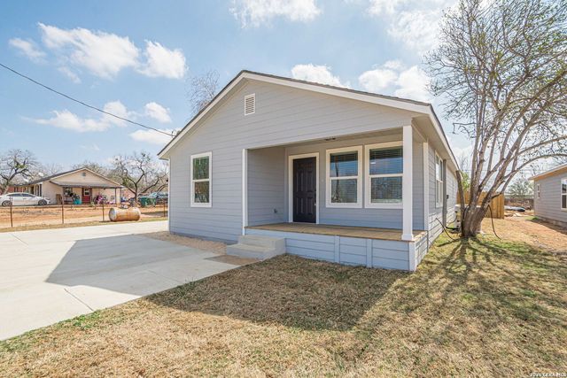 508 Hickory, Jourdanton, TX 78026