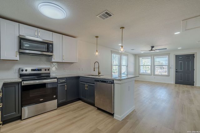 508 Hickory, Jourdanton, TX 78026