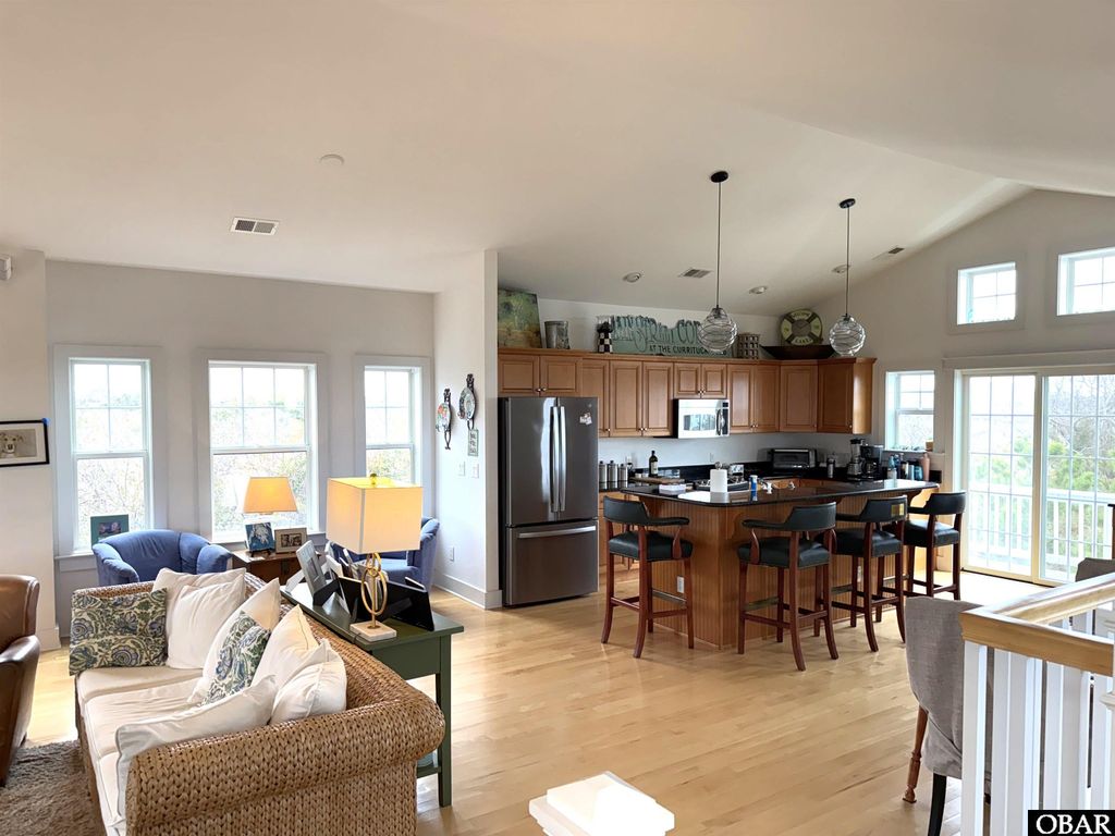Image 11 of property listing at 600 Cottage Lane Lot1, Corolla, NC 27927