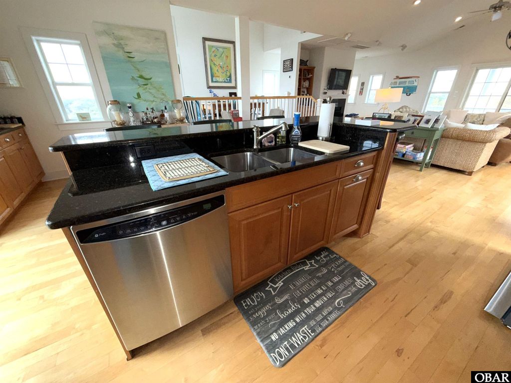 Image 17 of property listing at 600 Cottage Lane Lot1, Corolla, NC 27927