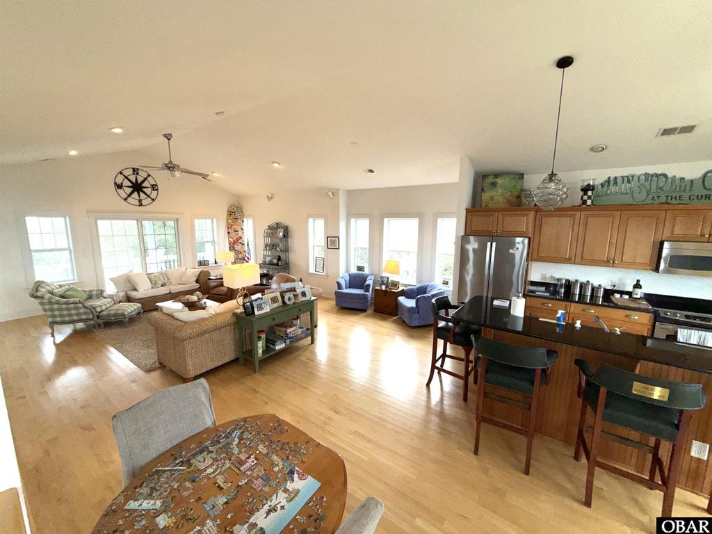 Image 5 of property listing at 600 Cottage Lane Lot1, Corolla, NC 27927
