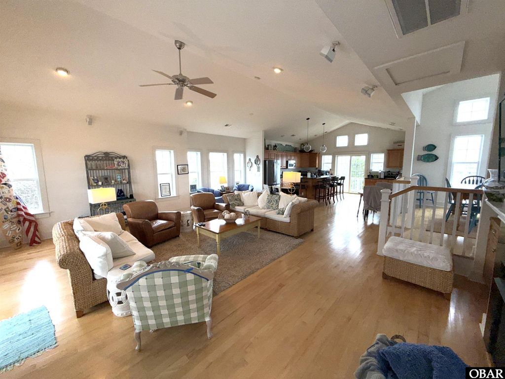 Image 8 of property listing at 600 Cottage Lane Lot1, Corolla, NC 27927