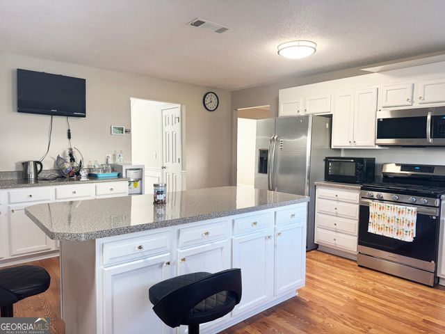 8604 Regent Street, Jonesboro, GA 30238