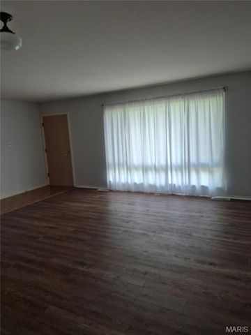 9663 Yorkshire Estates Drive, Crestwood, MO 63126