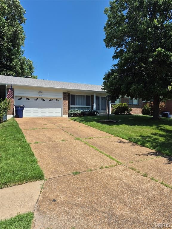 9663 Yorkshire Estates Drive, Crestwood, MO 63126