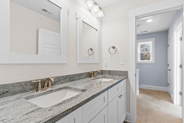 5975 Gray Squirrel Path, Southport, NC 28461