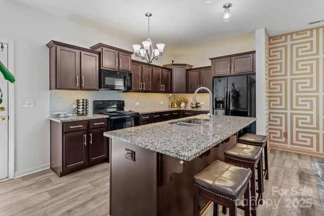 9132 Colwick Hill Lane, Charlotte, NC 28215