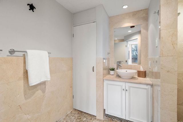 23 Bradford St 201, Boston, MA 02118