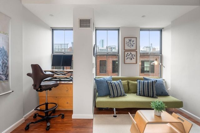 23 Bradford St 201, Boston, MA 02118