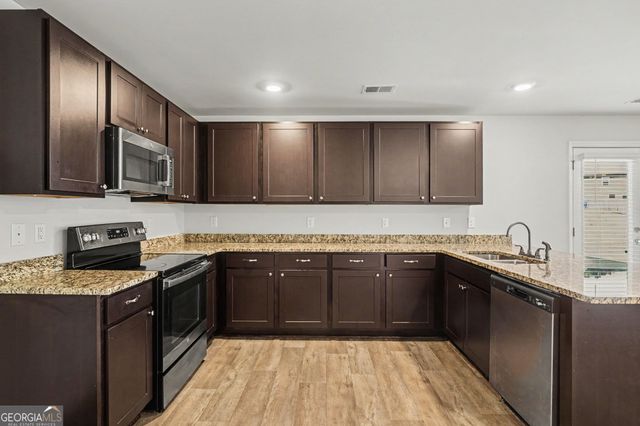 1367 Midnight Ride Court, Hampton, GA 30228