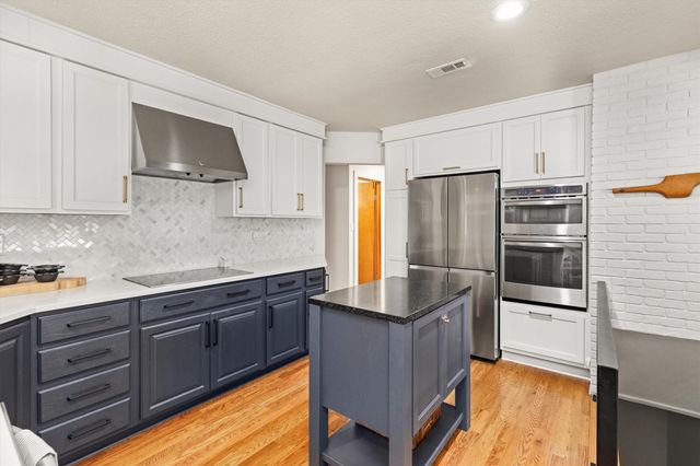 602 W 2nd Street, Prairie City, IA 50228