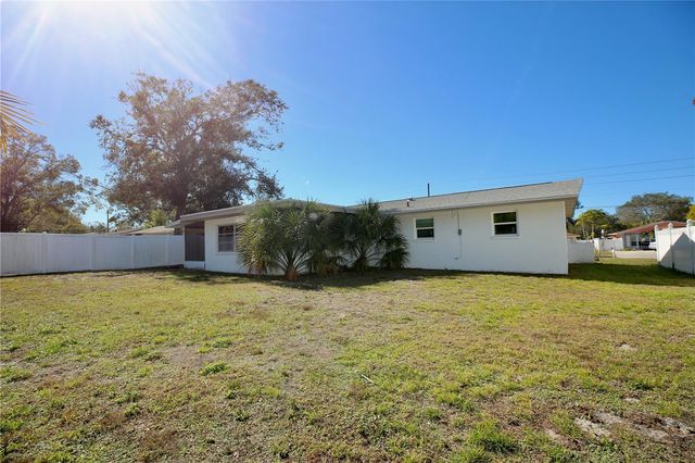 120 20TH STREET SW, Largo, FL 33770