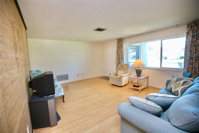 120 20TH STREET SW, Largo, FL 33770