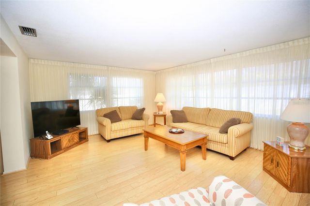 120 20TH STREET SW, Largo, FL 33770