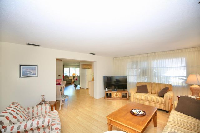 120 20TH STREET SW, Largo, FL 33770