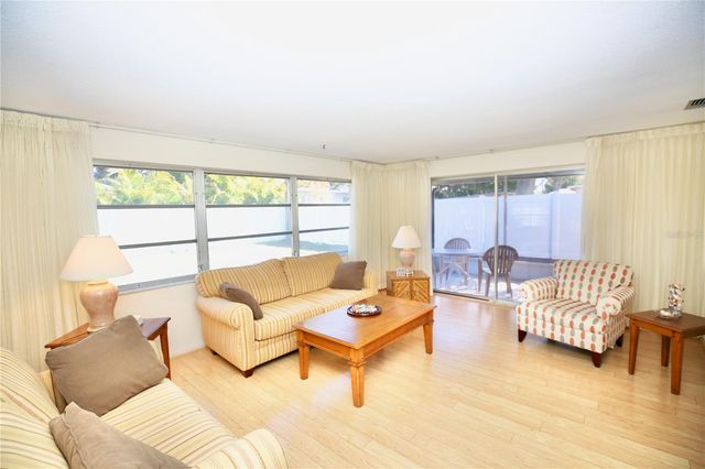 120 20TH STREET SW, Largo, FL 33770