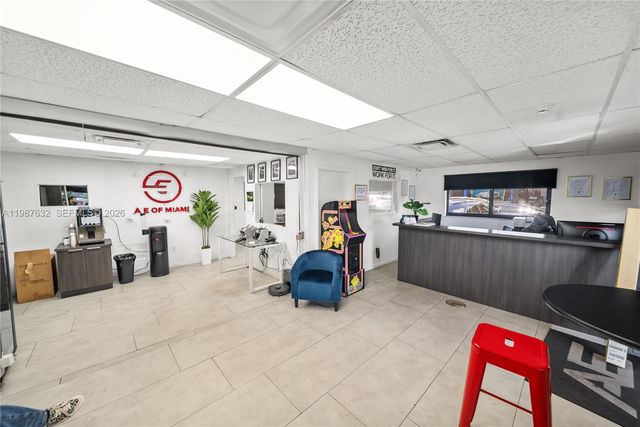 5700 NW 27th Ave, Miami, FL 33142