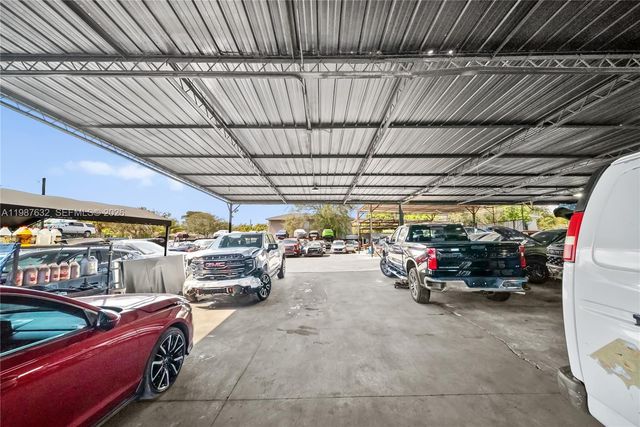 5700 NW 27th Ave, Miami, FL 33142