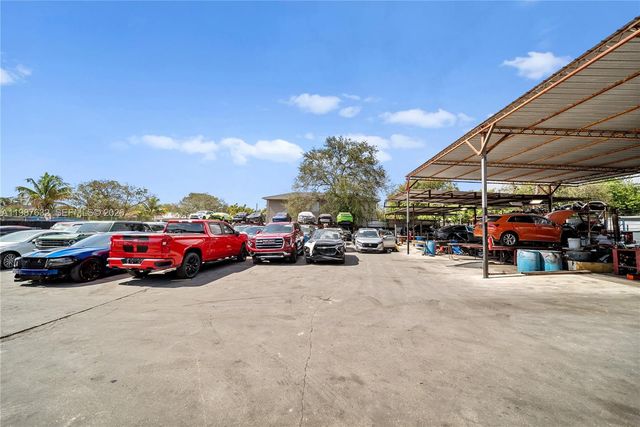 5700 NW 27th Ave, Miami, FL 33142