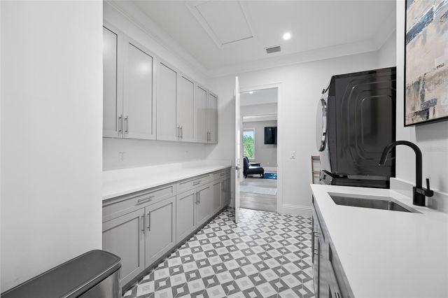 2623 S PARKVIEW STREET, Tampa, FL 33629