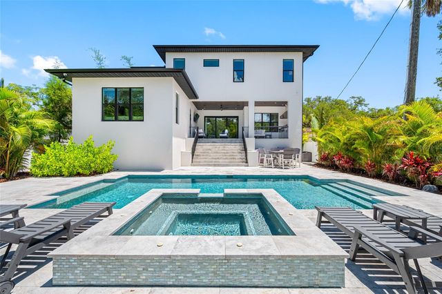 2623 S PARKVIEW STREET, Tampa, FL 33629