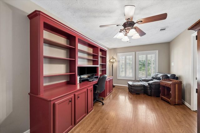 1611 Gardenia Drive, Houston, TX 77018
