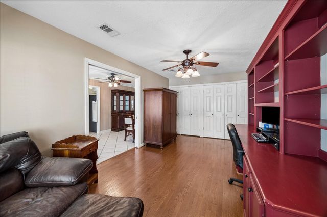 1611 Gardenia Drive, Houston, TX 77018