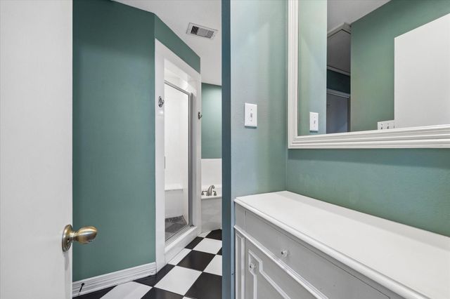 1611 Gardenia Drive, Houston, TX 77018