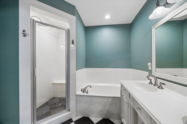 1611 Gardenia Drive, Houston, TX 77018