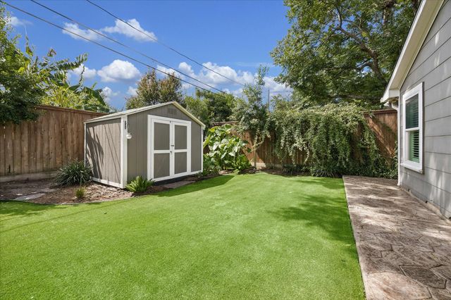 1611 Gardenia Drive, Houston, TX 77018