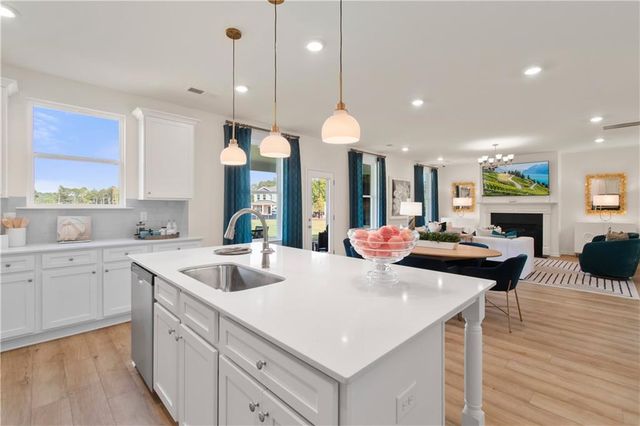 648 Leafy Branch Way, Mcdonough, GA 30253