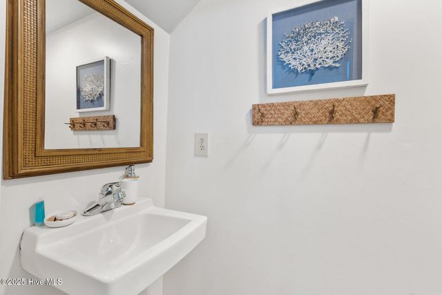 305 S Bald Head Wynd Unit 22, Bald Head Island, NC 28461