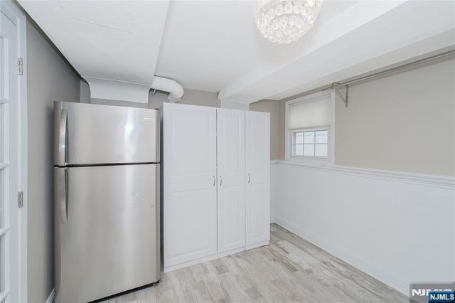 122 E Village Circle, Paramus, NJ 07652
