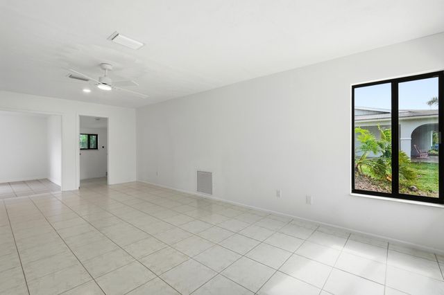 295 NW Archer Avenue, Port St. Lucie, Port St Lucie, FL 34983