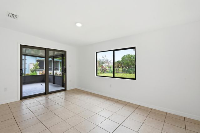 295 NW Archer Avenue, Port St. Lucie, Port St Lucie, FL 34983