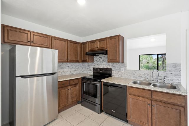 295 NW Archer Avenue, Port St. Lucie, Port St Lucie, FL 34983